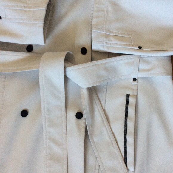 London Fog Classic Rain Trench Coat – Stone Ivory, Size M - Picture 3 of 6